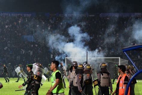 Indonesian Police Investigating Officers’ Use Of Tear Gas In Deadly Soccer Stadium Stampede