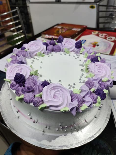 Floral Designer Cake – Best Quality Cakes In Noida