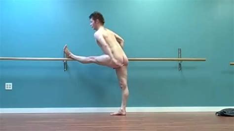 Nude Male Dancer AdamLikesApples