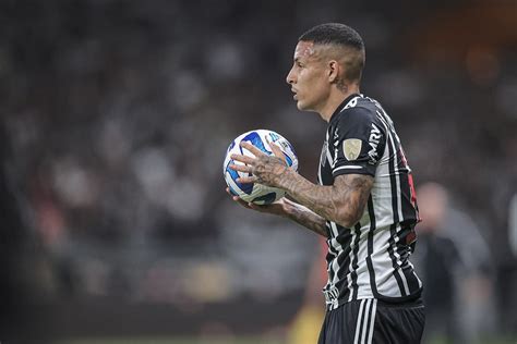 Atlético inicia conversas para renovação de contrato Guilherme