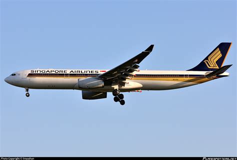 9V STK Singapore Airlines Airbus A330 343 Photo By Linyushun ID