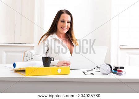 Bbw Images Illustrations Vectors Bbw Stock Photos Images Bigstock