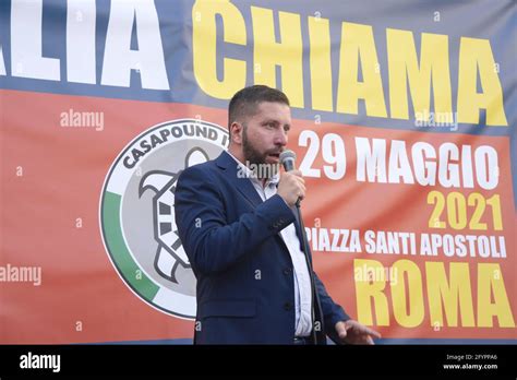 Casapound Flag Hi Res Stock Photography And Images Alamy