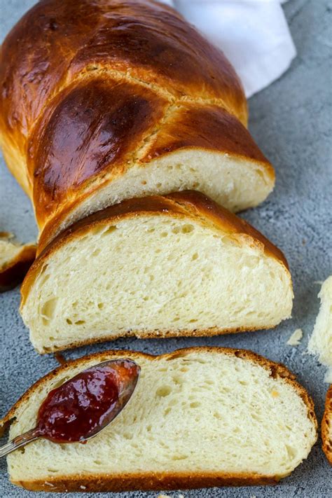 This Easiest Brioche Bread Is So Airy And Flaky That It Literally Melts