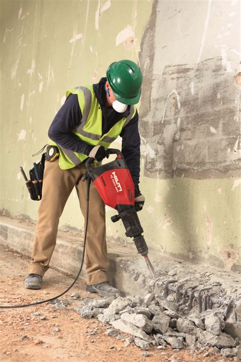 Hilti TE1000 AVR Breaking And Drilling The Hireman