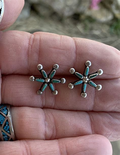 S Era Zuni Sterling Silver Petit Point Turquoise S Gem