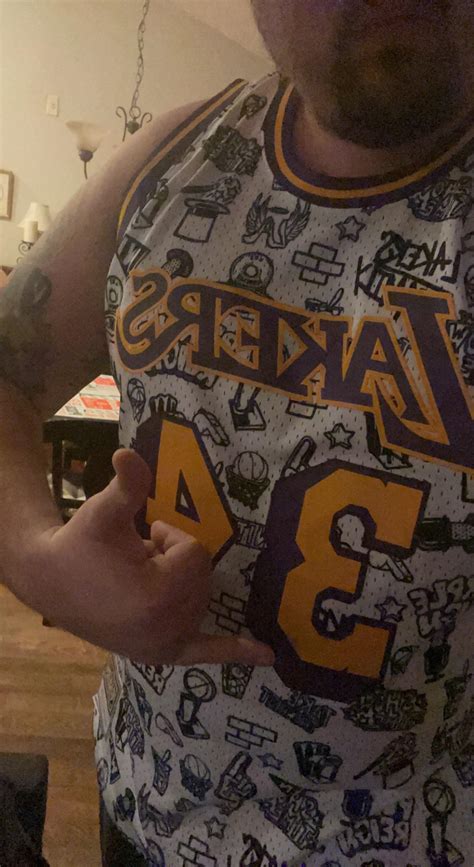 New Shaq jersey acquired! Ready for the Diesel mosh pit at Roo 😤😤 : r