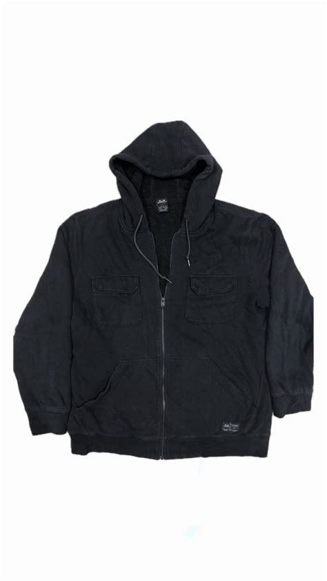 Oakley, Men's Fashion, Coats, Jackets and Outerwear on Carousell