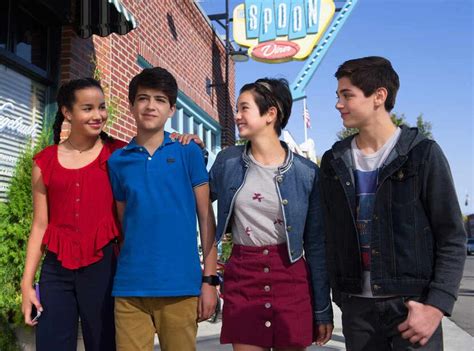 Disney Channel presenta a su primer personaje adolescente gay El Nuevo Día