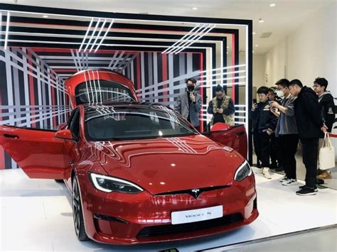 科技与国风碰撞 “地表最快量产车”特斯拉model S Plaid亮相西安 知乎