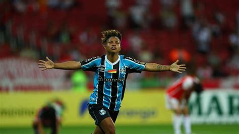 GreNal Grêmio vence o Inter no Beira Rio e leva boa vantagem para a Arena