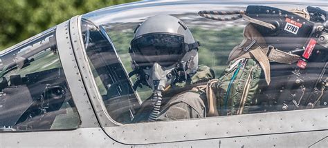 Piloto De Caza Escuela De Aviación Militar