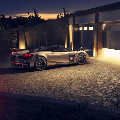 Download wallpaper: Pagani Huayra Roadster BC 2048x2048