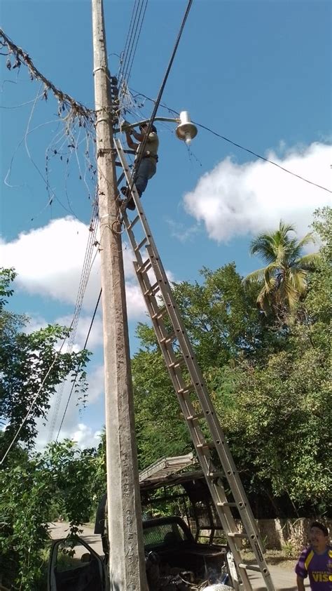 Reparación de alumbrado público en Catmís H Ayuntamiento de