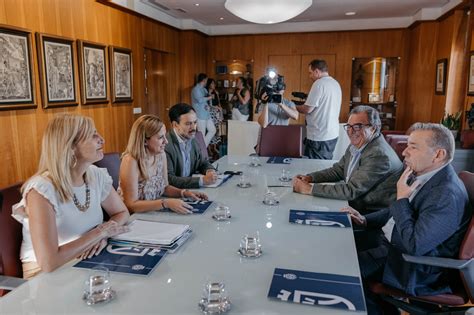 El Cabildo Y El CD Tenerife Coordinan Las Acciones Para La Mejora Del