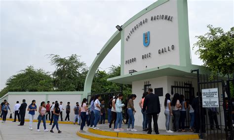 M S De Alumnos Del Cepre De La Unprg Rinden Su Primer Examen