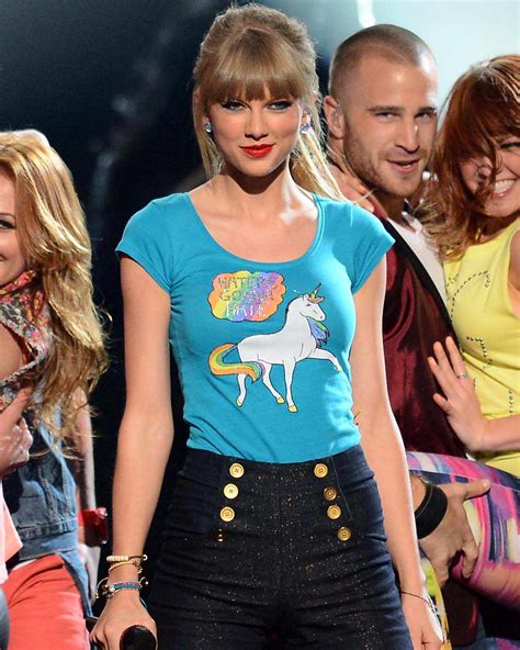 13 Fashion Pieces To Create The Perfect Taylor Swift Wardrobe