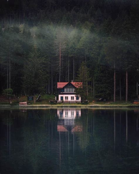 Creepy House In The Woods Xpost Cozyplaces Cabins In The Woods House