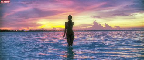 Naked Alessandra Ambrosio In Into The Best Light