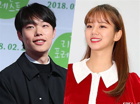 Bebas Rumor Putus Ryu Jun Yeol Bicara Soal Hubungan Asmaranya Dengan