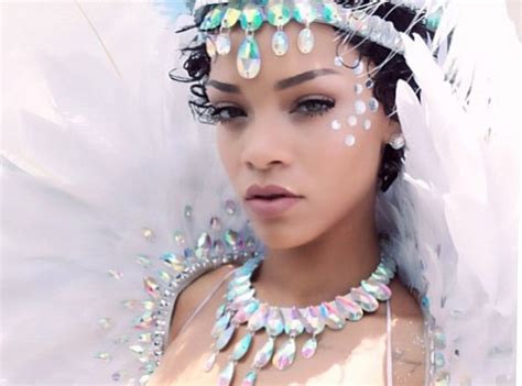 Rihanna Top 20 Celebrity Facts