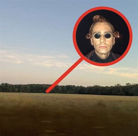 Pin By Em On Gay Omens Good Omens Book Internet Funny Ex Husbands