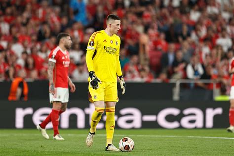 Conhe A Anatoliy Trubin Atual Goleiro Do Benfica Sportingbet