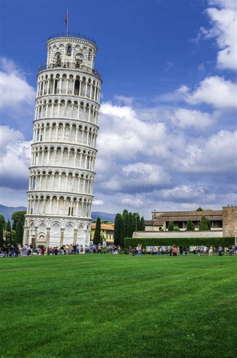 Torre Inclinada De Pisa Italia Imagen De Archivo Imagen De Gente