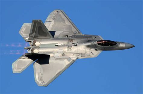 lockheed-F-22-Raptor-2 - Fly a jet fighter