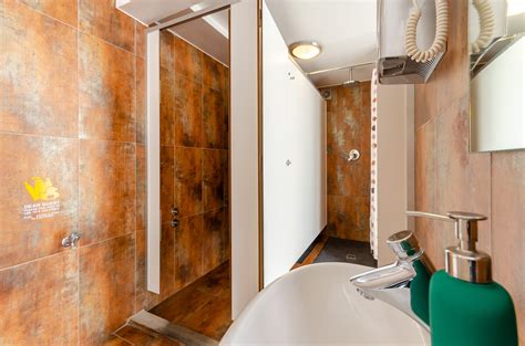 lisbon home hostel 9