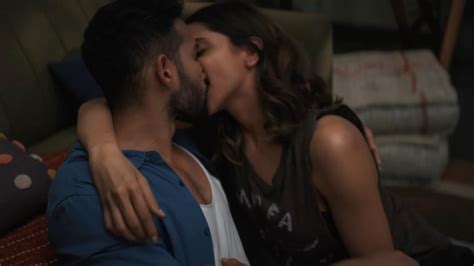 Gehraiyaan Trailer 7 Moments From Deepika Padukone Siddhant