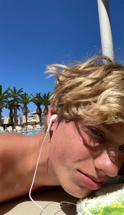 Pinterest Blonde Guys Cute Blonde Guys Blonde Hair Boy