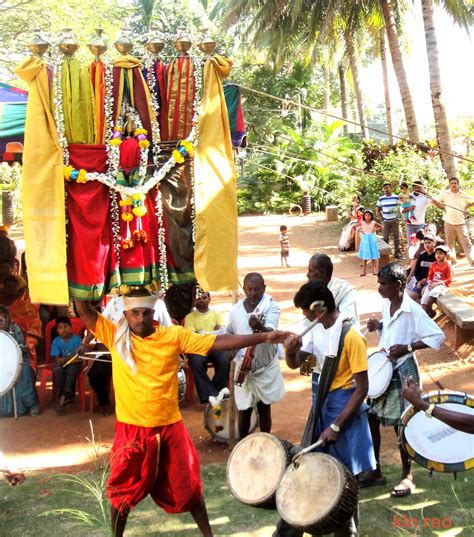 Clicks by Kln Rao and me: Folk Dance of Karnataka (Part 1)