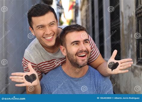 men falling  love stock photo image  holding