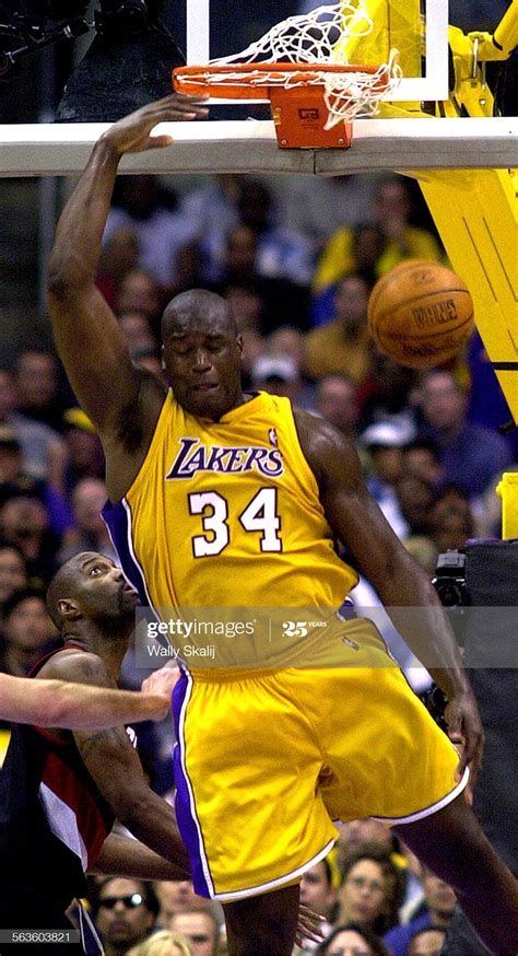 News Photo Lakers Shaquille O Neal Slams A Reverse Lay Up Shaquille O Neal Lakers