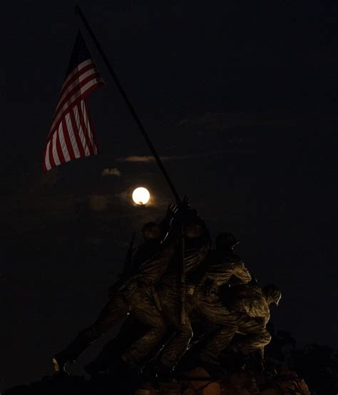 Fotos gratis ligero cielo noche reflexión vehículo bandera