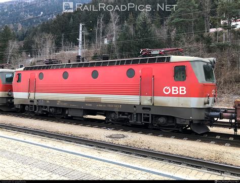 SGP 1144 - 1144 043 operated by Rail Cargo Austria AG taken by ...