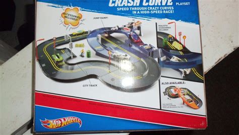 Nip Hot Wheels Crash Curve Play Set Brand New Sealed With Car
