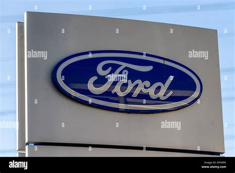 Ford dealership northampton hi-res stock photography and images - Alamy