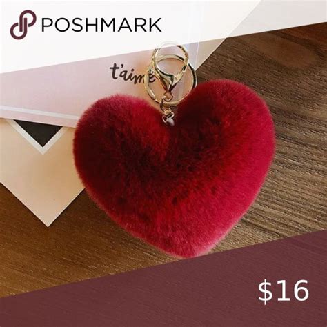 FAUX FUR KEY CHAIN BAG ACCESSORY RUST RED HEART Chanel Card Holder