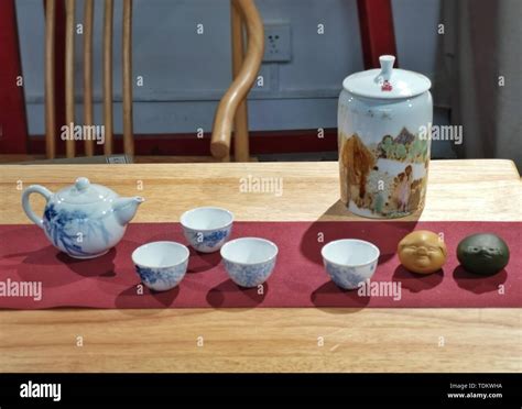 Ceramic tea set Stock Photo - Alamy