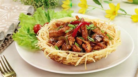 Potato Birds Nest With Stir Fry Chicken Recipe By Sooperchef Youtube