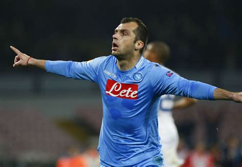 Lattaquant Goran Pandev De Retour En Serie A Au Genoa