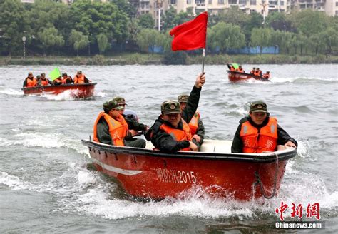 驻闽武警部队开展水上救援训练 提高应急救援能力 搜狐大视野 搜狐新闻