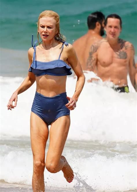 Nicole Kidman Shows Off Petite Figure In Bikini As She Frolics In The