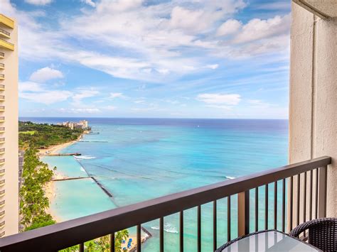 Waikiki Ocean View Suites with Balconies | Hyatt Regency Waikiki