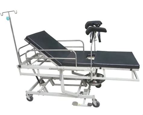 Non Coated Mild Steel Telescopic Labour Table For Hospital Use At