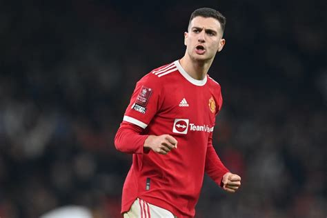 Diogo Dalot Akan Segera Teken Kontrak Baru Dengan Man United Vivagoal