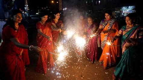 Indias Court Bans Sales Of Firecrackers In Delhi Mashable