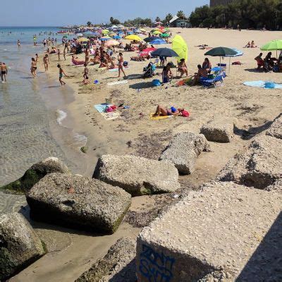 Spiaggia Pane E Pomodoro Bari Bari Italy Detailed Features Map